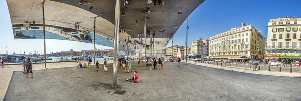 Norman Fosters pavilion with mirrored ceiling