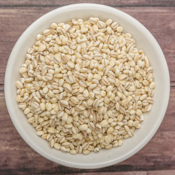 Raw Pearl Barley Grains