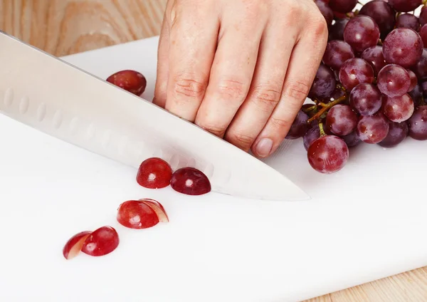 Cutting food ingredients