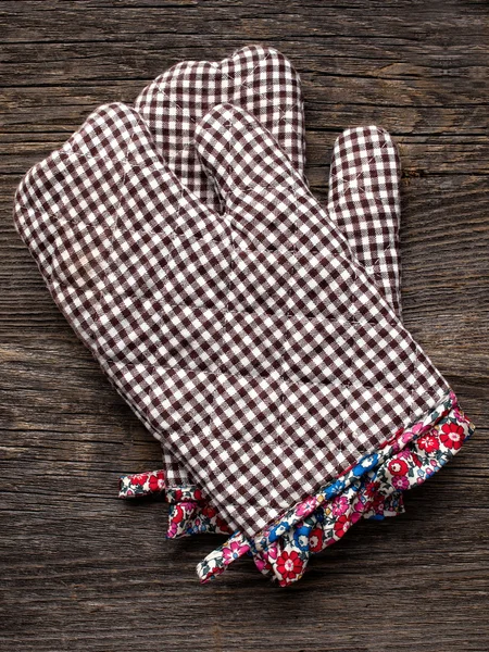 Rustic kitchen oven baking mitten glove