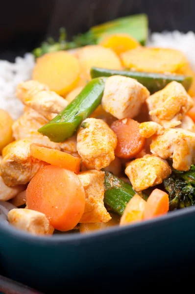 Thai coconut and mango curry