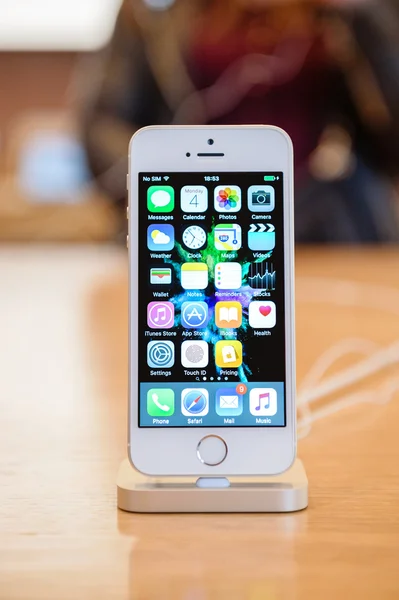 New Apple iPhone SE smartphone launch