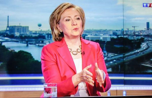First appearance of Hilary Clinton on national French television