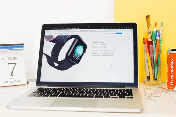 Apple Computers website showcasing the breathe app