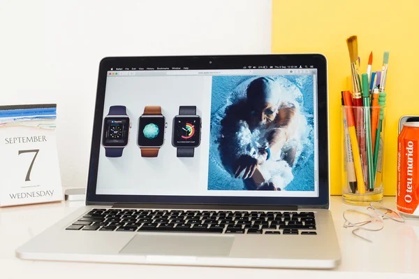 Apple Computers website showcasing the apple watch waterproof sp