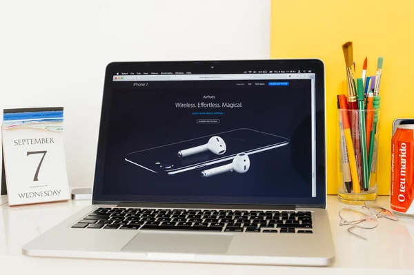 Apple Computers website showcasing the iPhone 7 and airpods