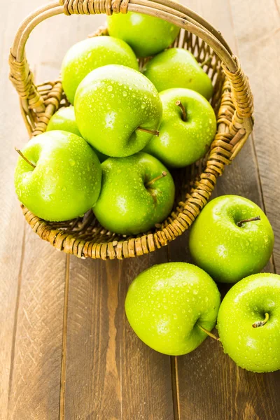 Organic Granny Smith apples