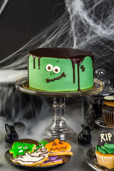 Cake for Halloween party