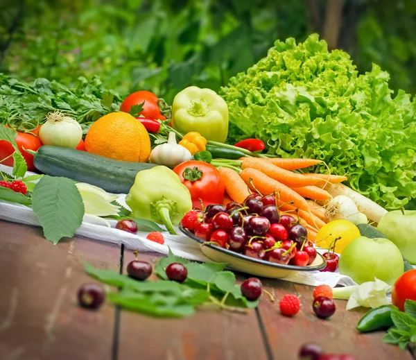 Healthy eating - organic fruit and vegetable