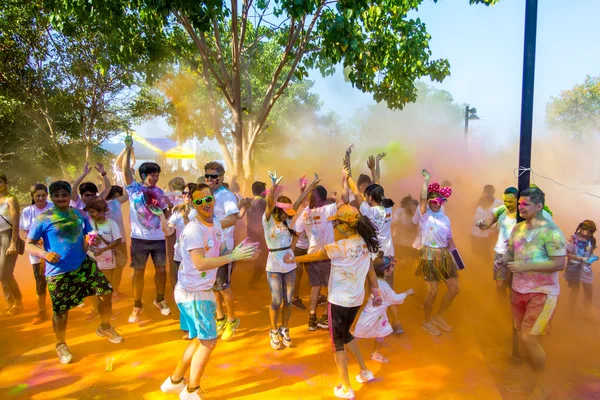 COLOR RUN