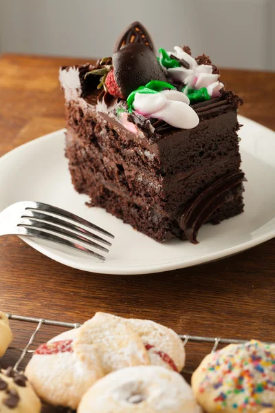 Chocolate Cake with Cookies