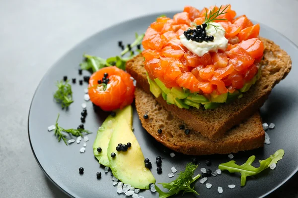 Fresh tartar with salmon