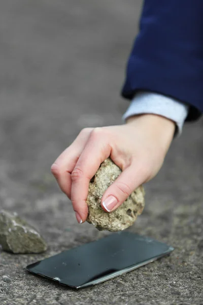 Hand crushing with stone screen