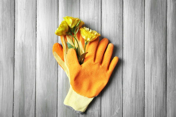 Flower and garden gloves