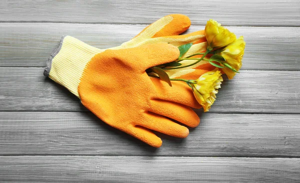 Flower and garden gloves