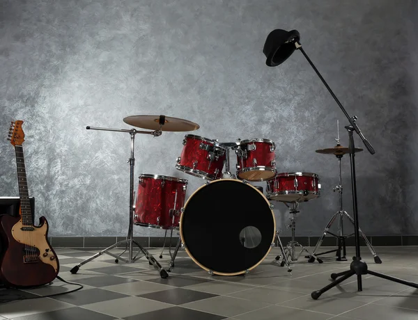 Red drum set
