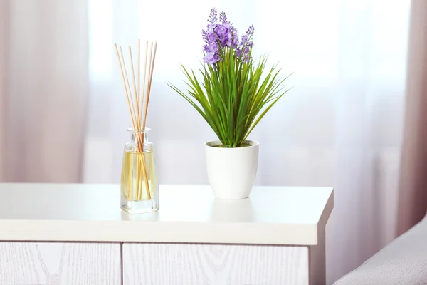 Handmade reed freshener with flower