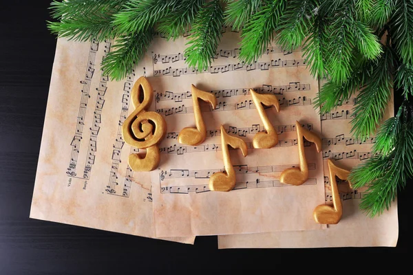 Christmas treble clef and music notes