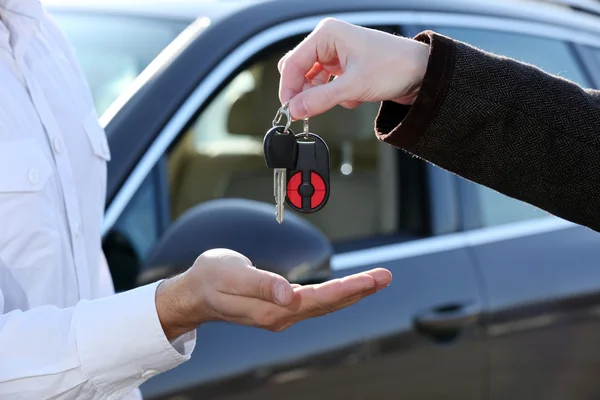 Man buying car