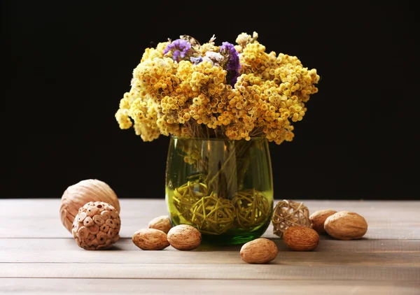 Bouquet of dried flowers in vase