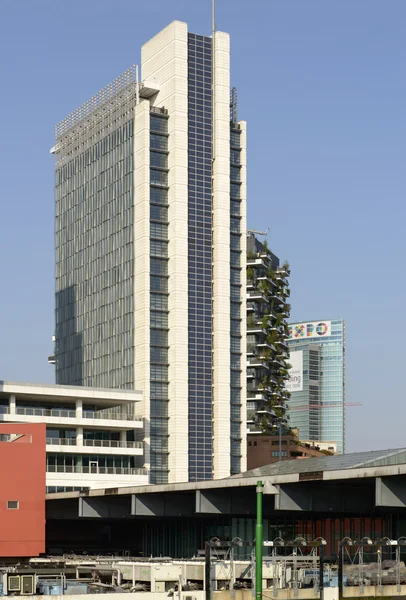 19 days to EXPO 2015, tall buildings and expo advertising, Milan