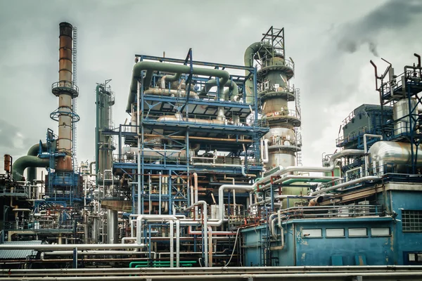 Gas, oil and chemical industry plant