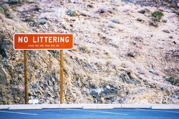 No Littering Sign