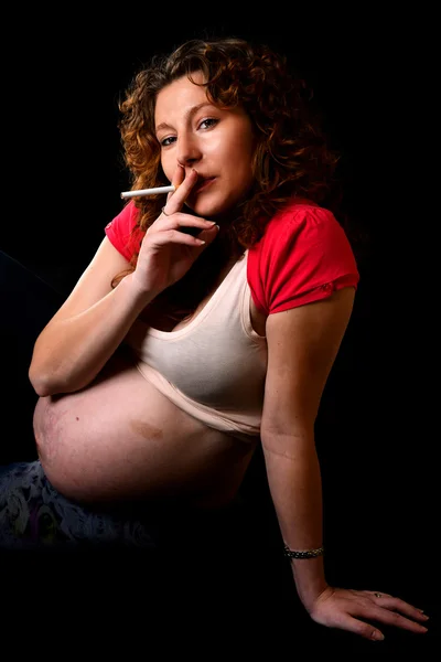 Smoker pregnant mother