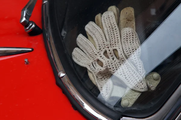 Vintage leather gloves for the vintage car race