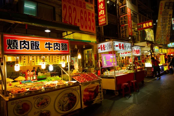 Liuhe Night Market is located conveniently at the heart of Kaohsiung