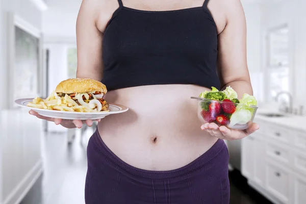 Pregnant woman and food choice