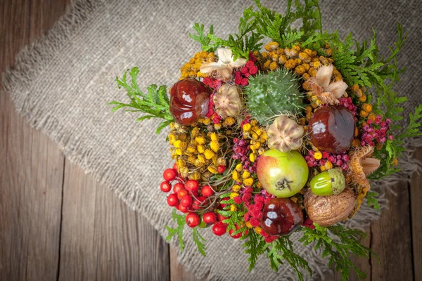 Bouquet made of autumn plants.