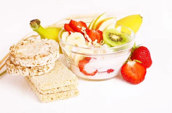 Yogurt with exotic fruits and cereals