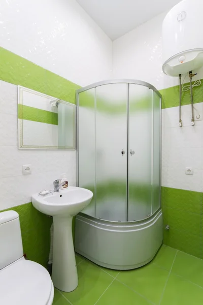 Bathroom in shades of green