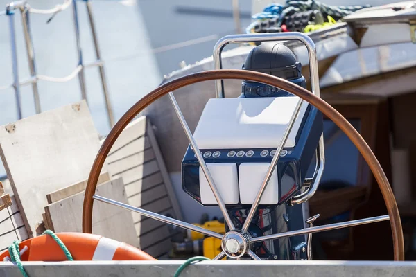 Steering wheel and accessories on the yacht