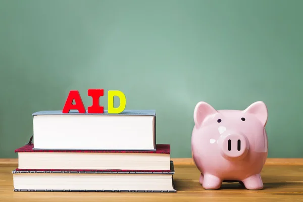 Student aid theme and piggy bank