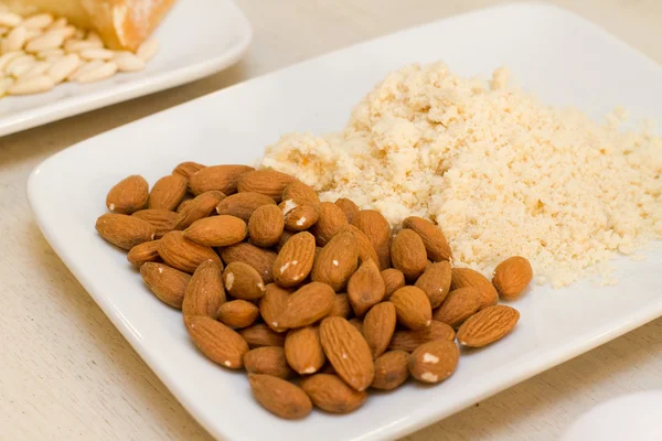 Almond dried fruit and almond flour