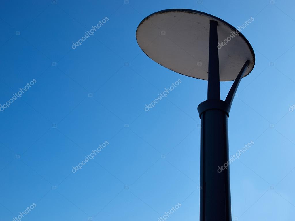Moderne ontwerp straat licht lamp post pole — stockfoto ...