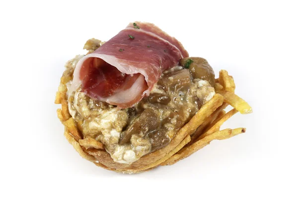 Basket of mushrooms scrambled with ham and chips