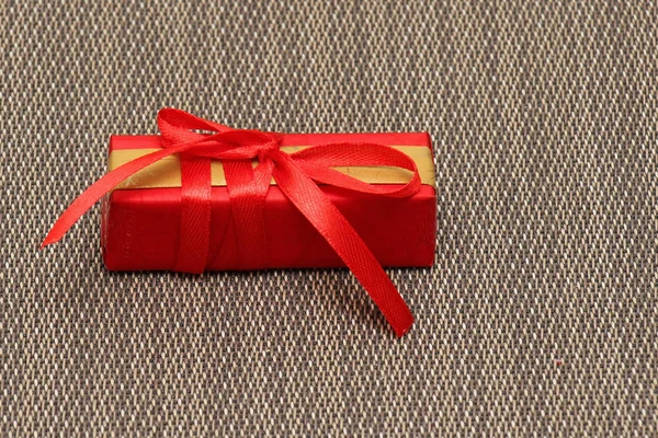 Red present box