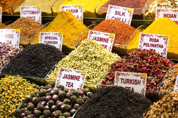 Teas and spices in the market