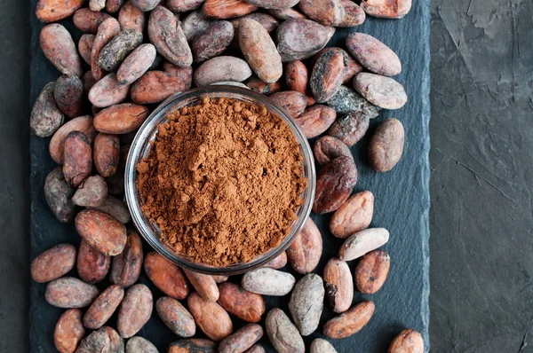 Cacao beans and cacao powder