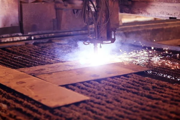 Plasma cutting of metal