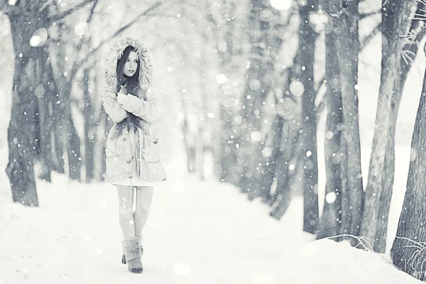 Beautiful  girl  in winter