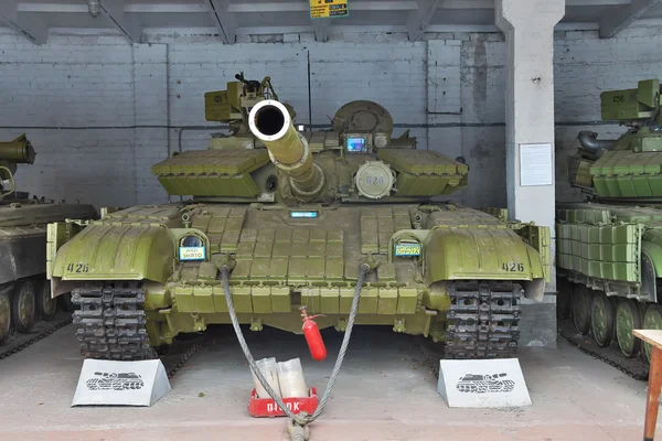 Main battle tank T-64