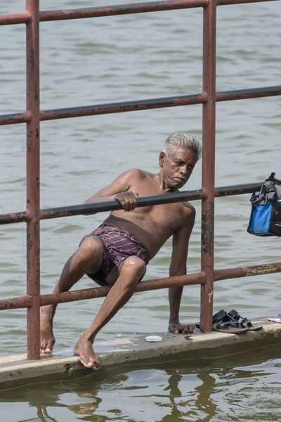 Escape through the fence at Amma Mandapam.