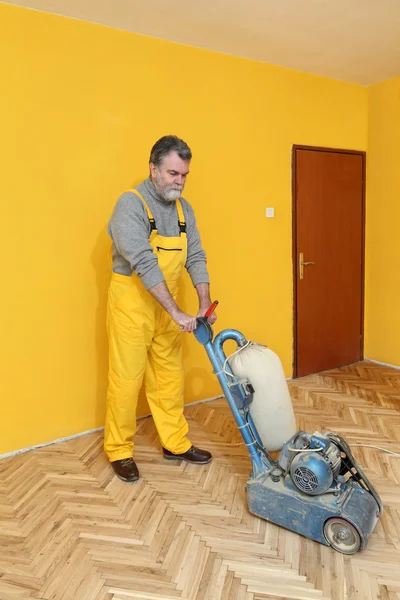 Home renovation, parquet sanding