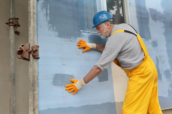 Styrofoam facade insulation, installing mesh