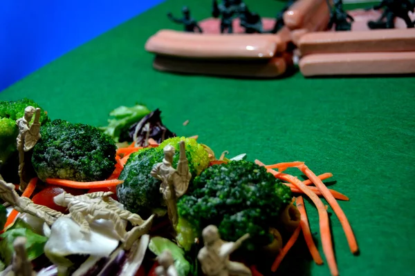 Nutritional war. The army of vegetables against the army of the