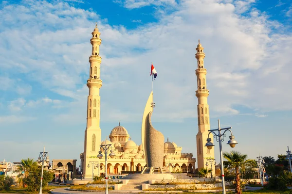 The Port Grand Mosque and memorial monument